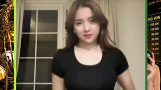 Cantik versi effortless yang bikin banyak mata berhenti ????