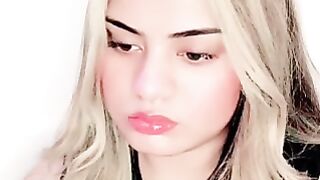 Tera Kya Afsar Hoti Hai naraj hi Nahin Hai Tumko Pyar Dena Mang