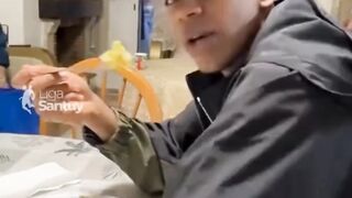 kenapa?