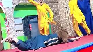 Aysha ch stage darma dance clip