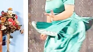 For you  Pakistan Saudi Arabia  mujra masti video