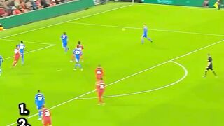 Momen own goal paling memalukan! Beberapa pemain sampai mencetak 2 own goal dalam satu pertandingan!