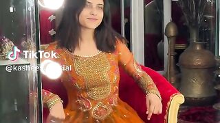 Glamours Kashees Mehndi Bridal Makeover