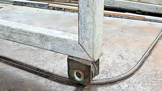 mounting gate wheels on curved rails