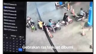 ngapain sih Bu