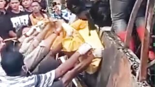 Korban kecelakaan bus di Sumatra