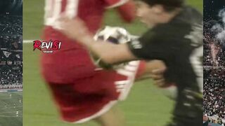 Kenapa wasit gak ngecek VAR pas insiden Joao Neves? ????