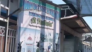 Ilmu nya tinggi