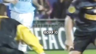 5 Legenda sepakbola yang PENSIUN terlalu cepat 2