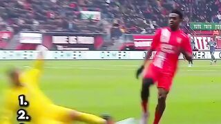 Momen-momen curang paling ikonik dan gila di dunia sepak bola!