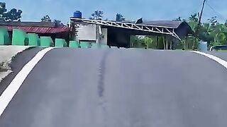 Aku ingin mencintaimu tanpa rahasia, tanpa dusta, hanya ketulusan yang selalu menjaga hati kita.