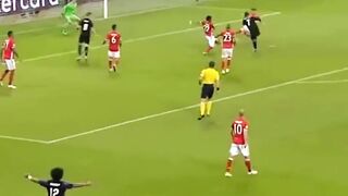 Manuel Neuer  vs Messy ⚽️ ????