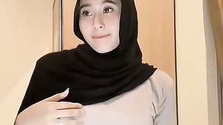 Hijab cute 3