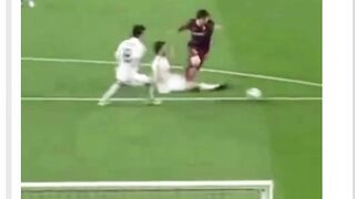 Pada akhirnya, keduanya adalah monster dengan cara berbeda. ????