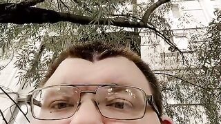 Абобус сел на лавку