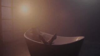 QUEDATE CON EL -- LIL CAPONEY -- VIDEO OFICIAL -- ELECTROCUMBIA