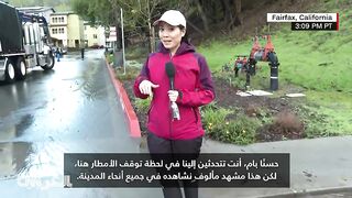 Catastrophic floods .. Watch how part of the street collapsed from a cliff in California