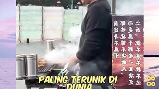 3 Pedagang Paling Terunik di dunia. nomer 3 hanya ada di Indonesia versi bola88