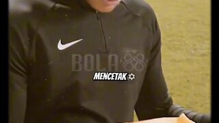 Sepatu ini paling banyak cetak GOL sepanjang sejarah!