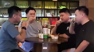4 TIPE tukang MINUM