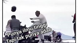 Punya ilmu tinggi Tapi tak punya adab