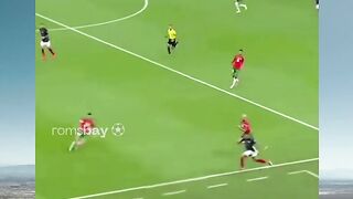 Setuju nggak kalau CR7 adalah paket lengkap dari semua pemain di video ini? ????⚽️
