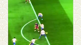 Barcelona kembali menunjukkan mental juara dengan kemenangan dramatis atas Atletico Madrid