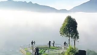 Tadi pagi muncul lautan awan,, . Loc. Taman Langit Kab. Wonosobo