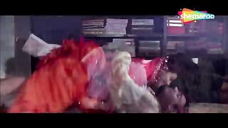 Ek Nigah Mein  is a popular romantic song from the 1995 Bollywood film Gundaraj. OLD IS GOLD
