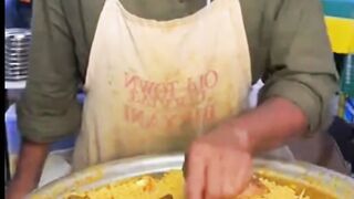 Ada yang suka masakan India?