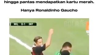Ada alasan mengapa Ronaldinho dikenal sebagai "Raja Kegembiraan.