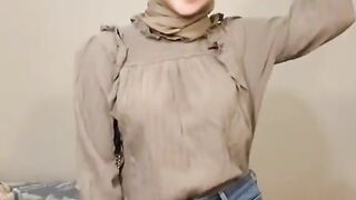 Disco dance hijab