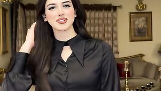 Pakistani social media influencer Alina Amir's 5-minute viral MMS video.