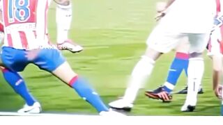 Özil adalah definisi dari seorang playmaker sejati 3
