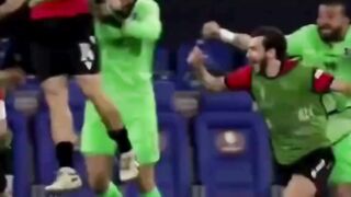 respect Khvicha Kvaratskhelia