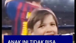 ???????? Saat para pemain berdiri berbaris