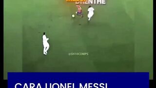 ???????? Royson Drenthe pernah melakukan tekel berbahaya kepada Lionel Messi