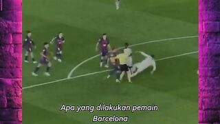Lebih dari sekadar pelatih, Hansi Flick adalah sosok ayah bagi skuad Barca. ❤️????