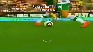 DETIK-DETIK RONALDO 'MENGHINA' PERTAHANAN LAWAN