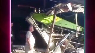ARMADA PENGANGKUT ALAT BERAT REM BLONG