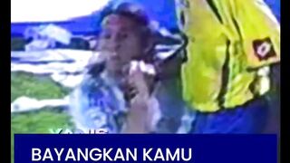???????? Messi muda adalah definisi pemain yang "tidak mau jatuh