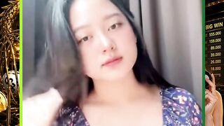 Senyum manis, bikin hari jadi lebih manis ????