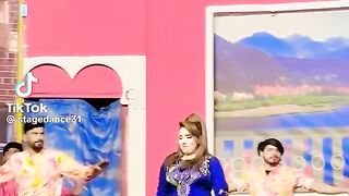 Sheez buut mujra masti video viral plz 2