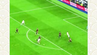 Vinicius Junior justru jadi sasaran cemoohan fans sendiri sepanjang laga.