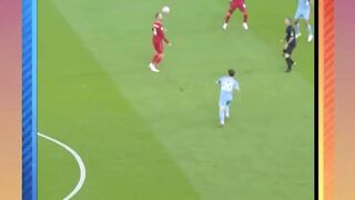 Aksi Solo Bernardo Silva Paling Ikonik