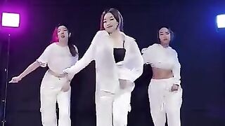 Ashle look dance reels