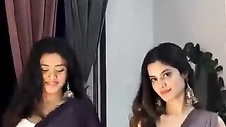 Girls dance on song reels viral