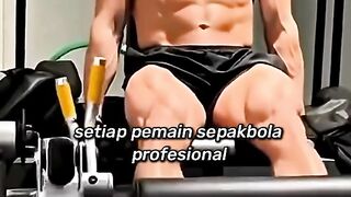 Ternyata ini alasan rahasia kenapa Ronaldo dan Messi rajin cukur bulu kaki!
