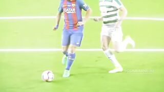 Hari ketika Messi mengajari Suarez cara melakukan solo gol.