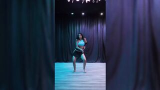 Indian Girl Nayanaa Dance 2